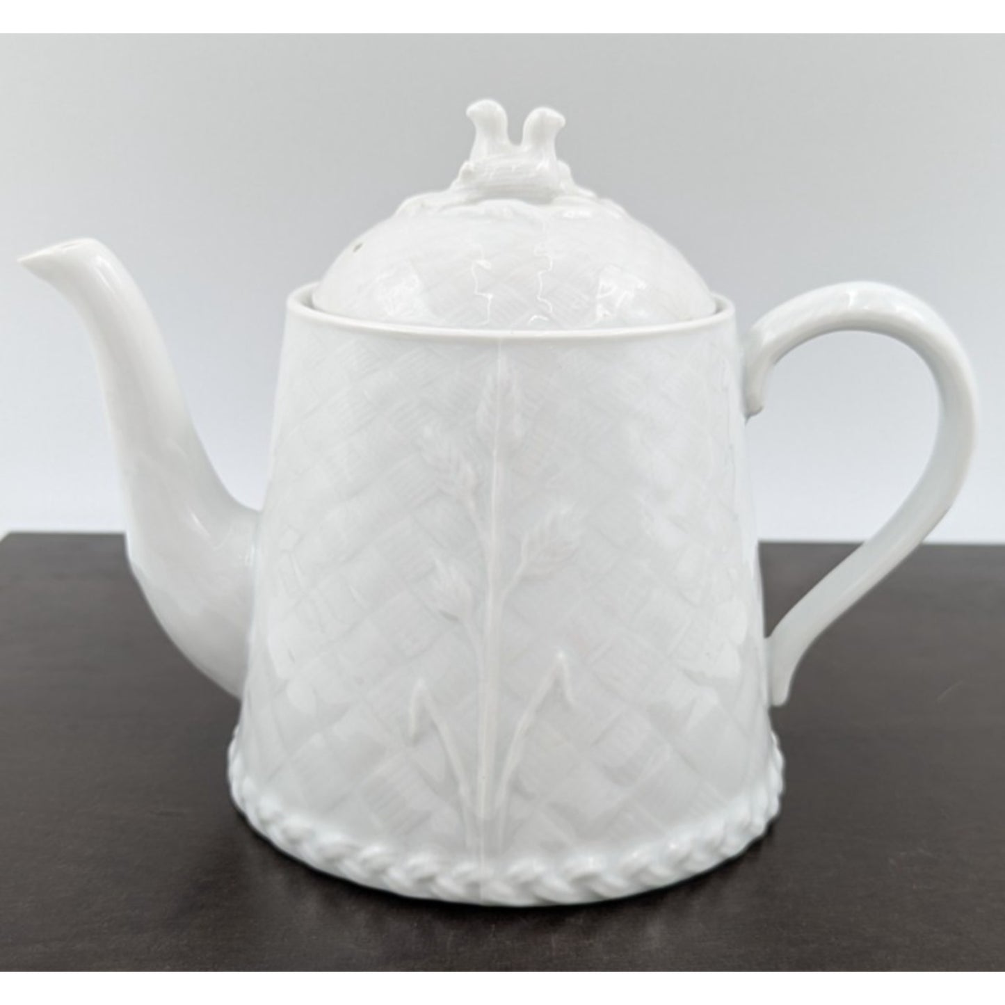 Royal Worcester Teapot Gourmet Oven China Embossed White Lid with Birds England