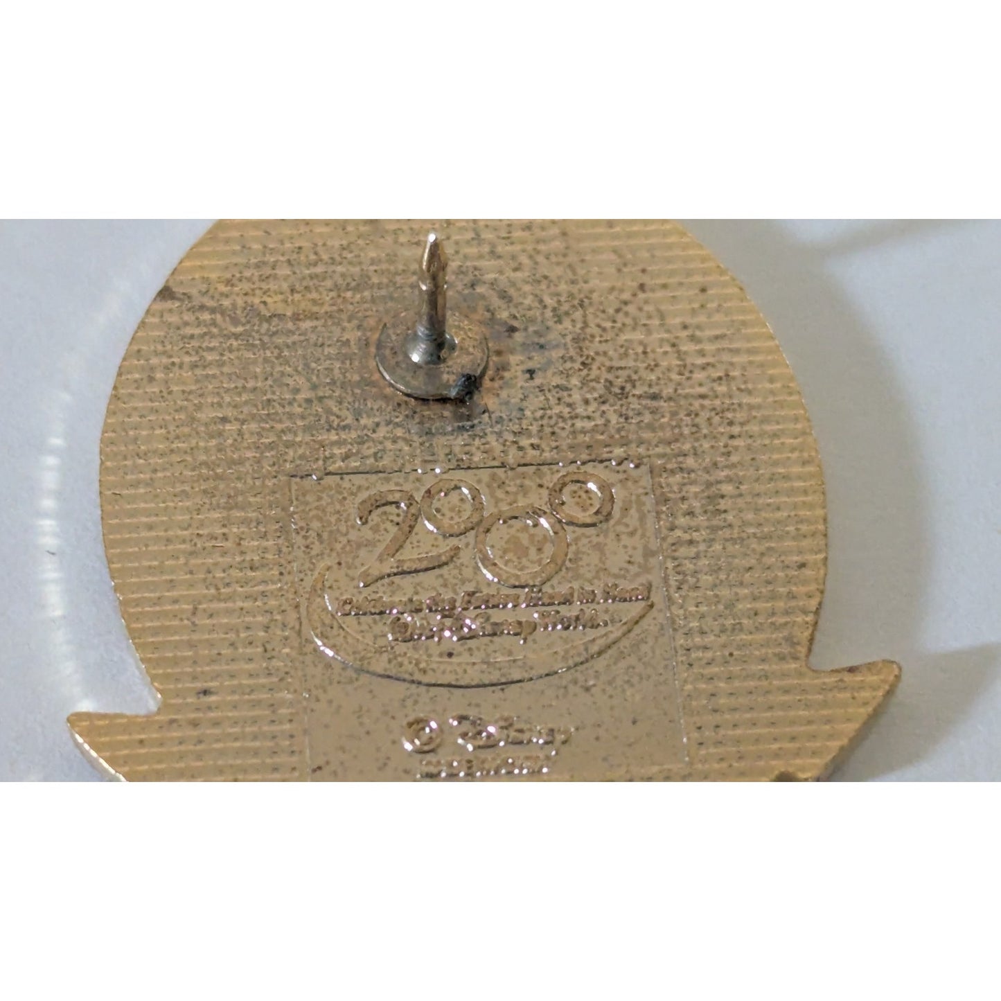 Disney pin WDW Dixie Landings Resort Pin Mickey Mouse Playing Banjo