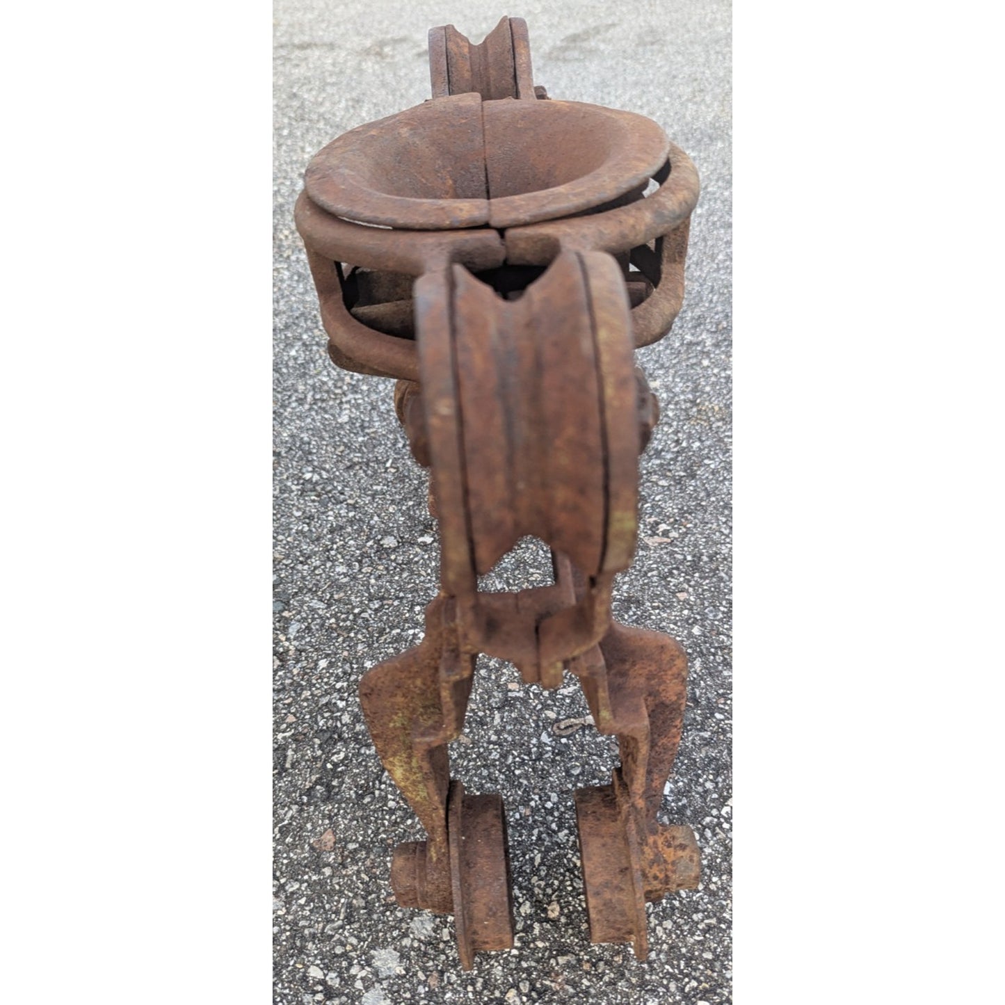 Antique Unloader Hay Trolley Carrier Cast Iron Pulley As Is Not Working