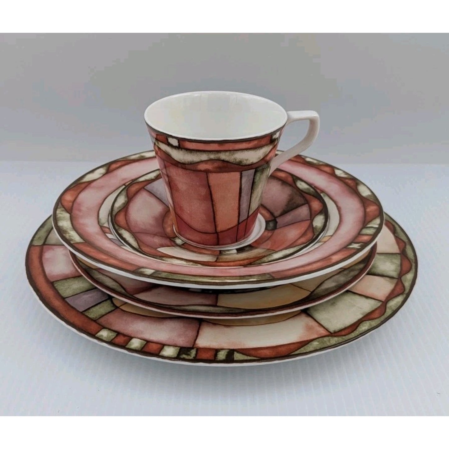 Sasaki Magnolia By Paula Zanger 5-Piece Place Setting Set - Excellent