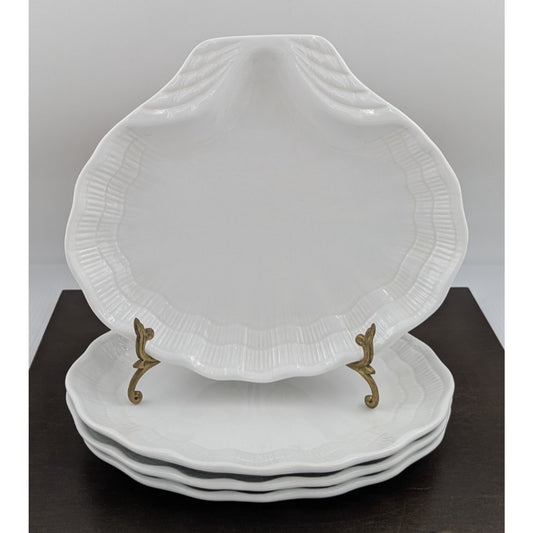 Clam Shell White Dinner Plate set of 4 plates 10-7/8" by Farberware