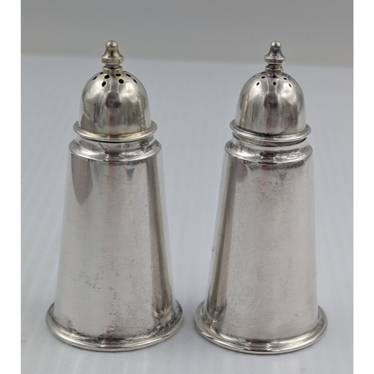 Wallace Sterling Silver Salt and Pepper Shaker Set 82g Sterling Shakers 124