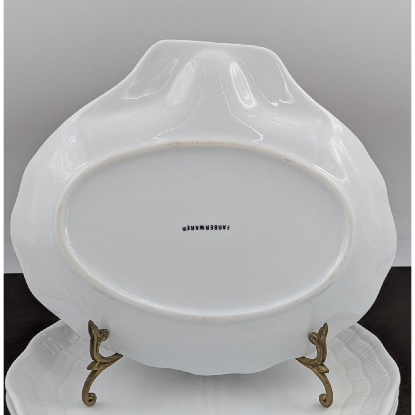 Clam Shell White Dinner Plate set of 4 plates 10-7/8" by Farberware