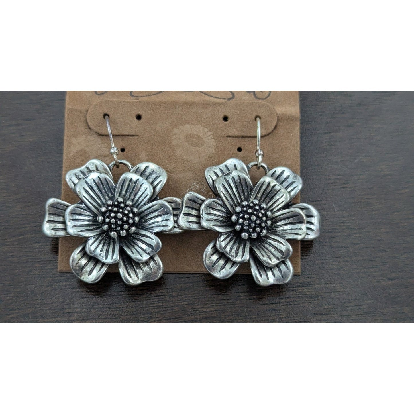 Lucky Brand! Earrings Flower Floral Silver Color