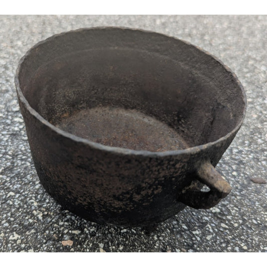Antique Cast Iron Bean Pot Gypsy Kettle 3 Leg Cowboy Cauldron Gate Mark No Lid
