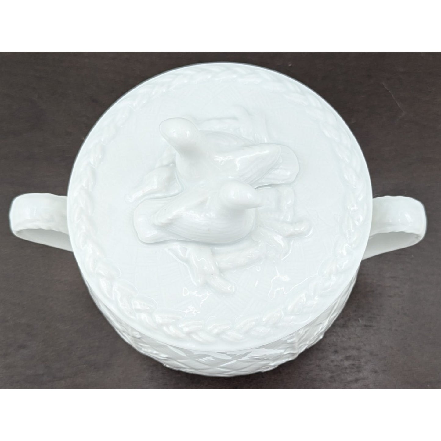 Royal Worcester Gourmet Oven Embossed White Bean Pot Crock w/ Lid Birds England