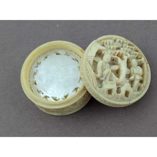 8 Mother Of Pearl Chinese Game Counters Round Engraved Chips Tiny Carved Box Set