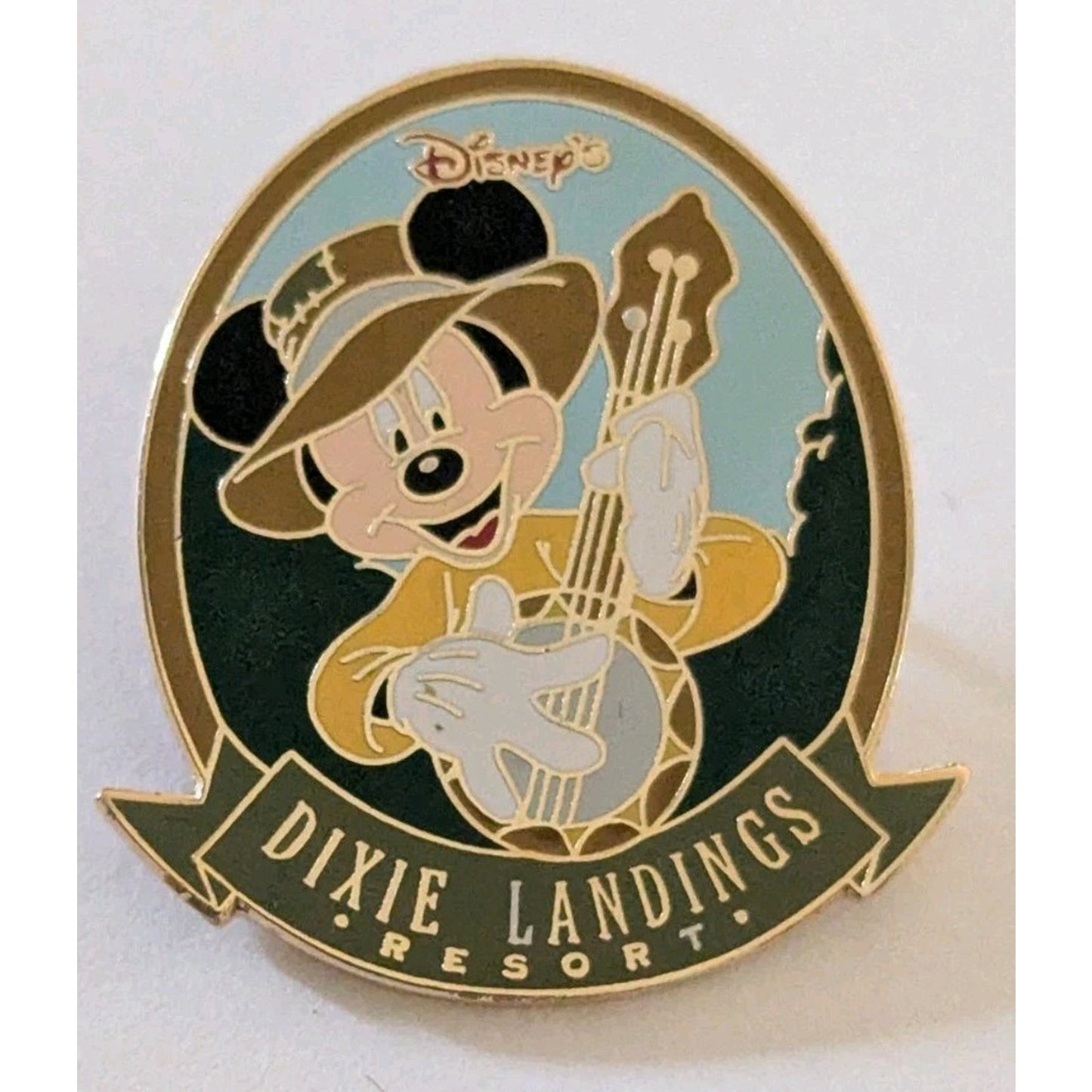 Disney pin WDW Dixie Landings Resort Pin Mickey Mouse Playing Banjo