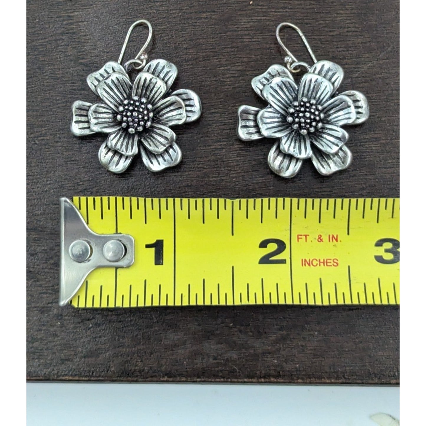 Lucky Brand! Earrings Flower Floral Silver Color