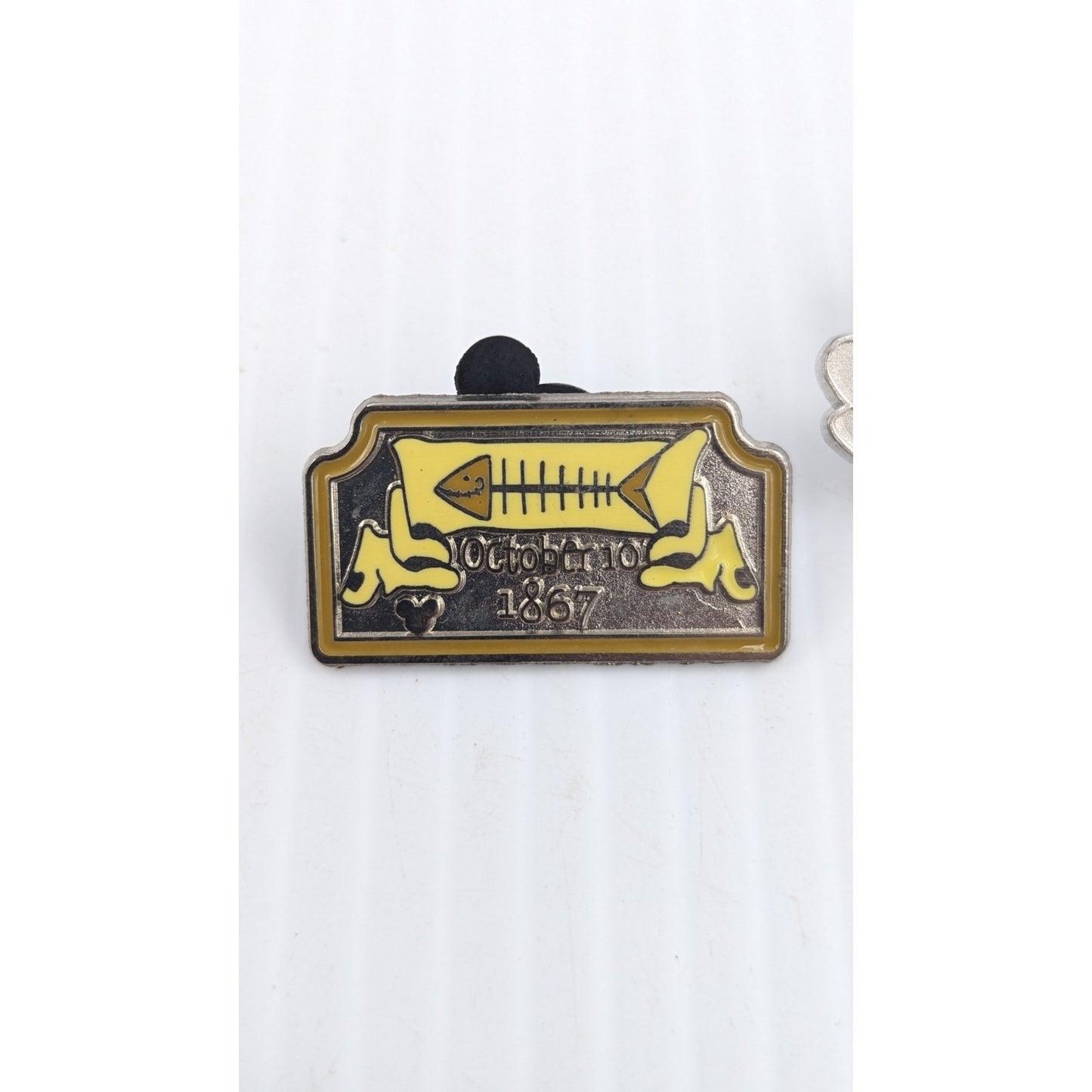 Disney Haunted Mansion Headstones Pet Tombstone Pin Set of 5 Pins Hidden Mickey