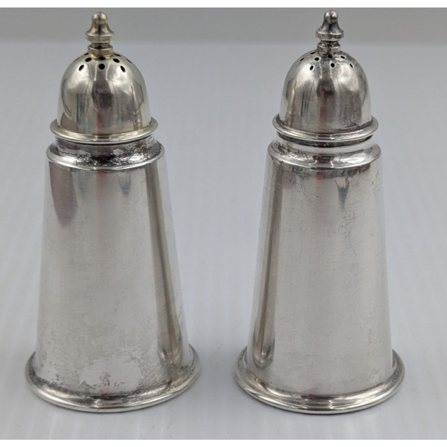 Wallace Sterling Silver Salt and Pepper Shaker Set 82g Sterling Shakers 124
