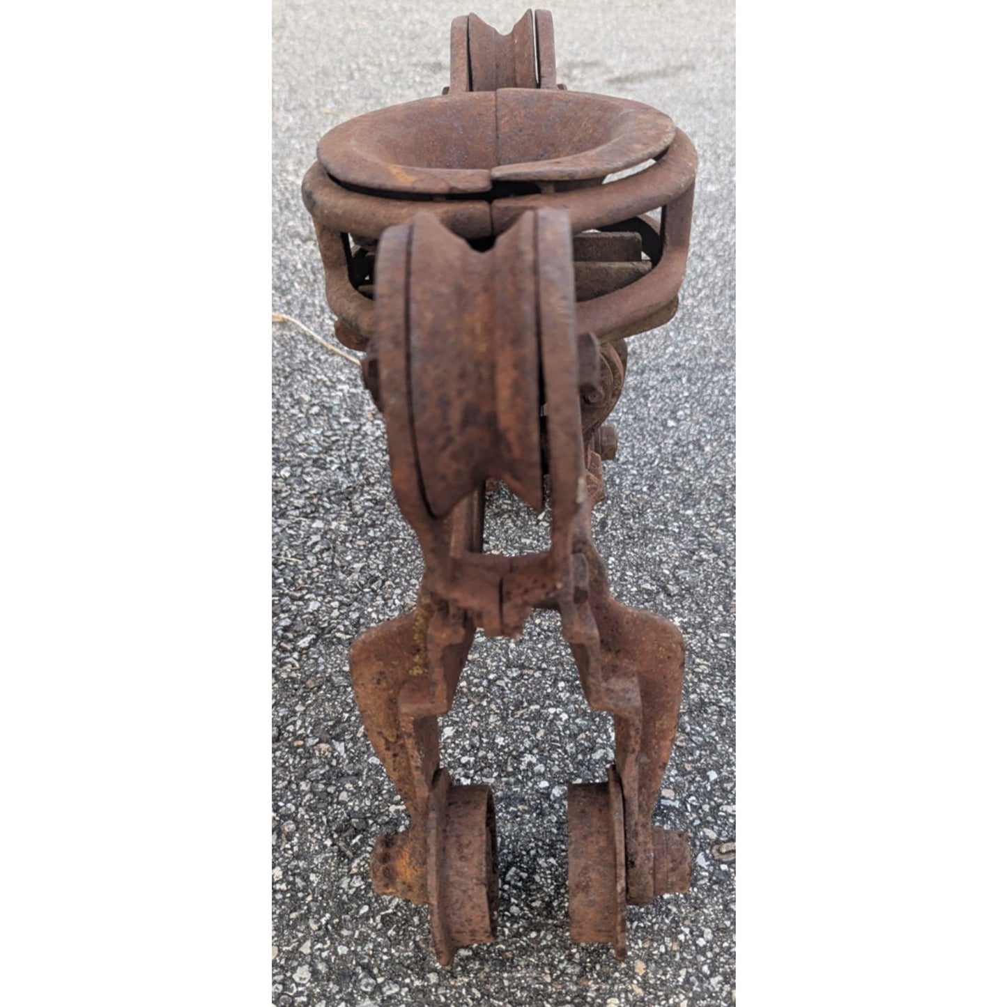 Antique Unloader Hay Trolley Carrier Cast Iron Pulley As Is Not Working