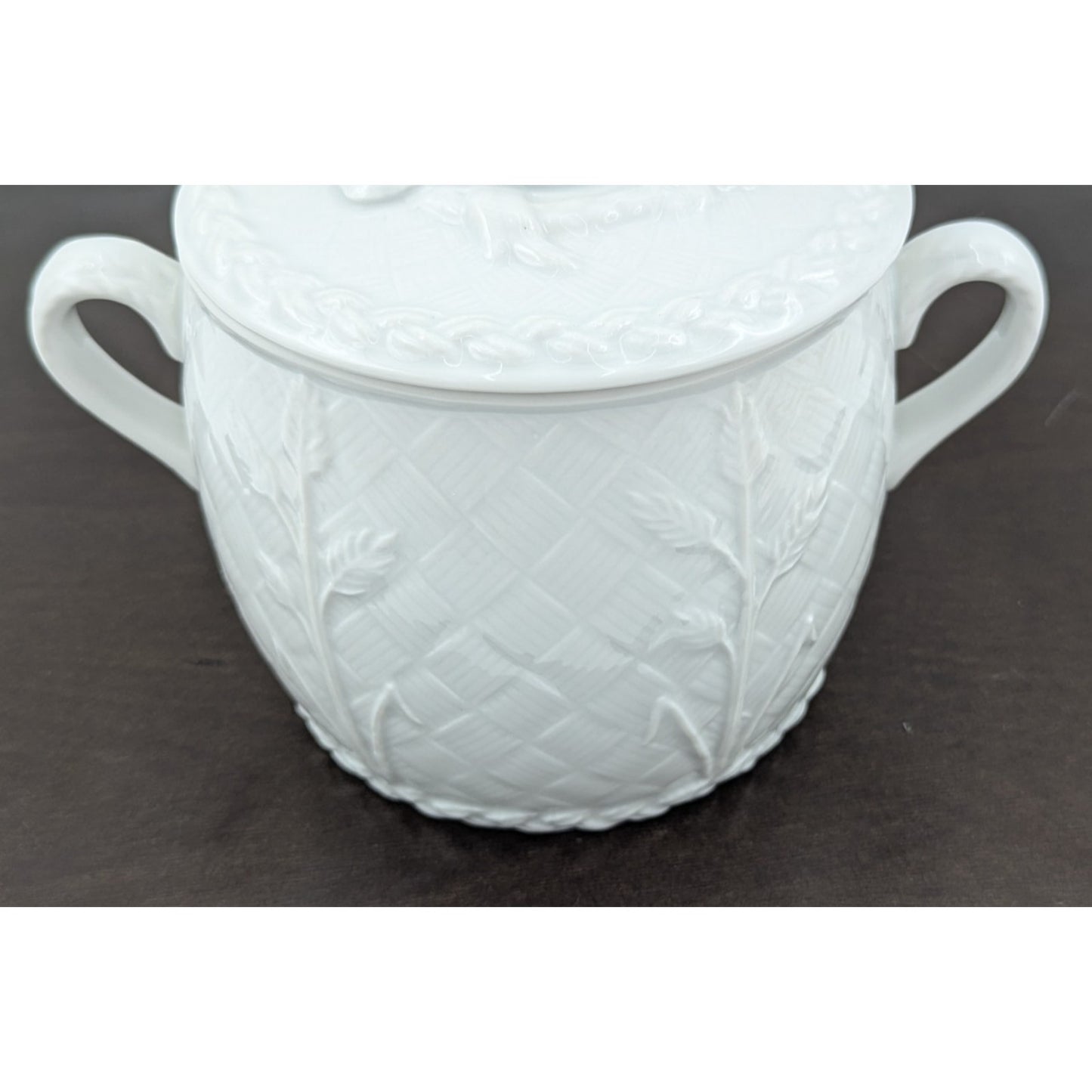 Royal Worcester Gourmet Oven Embossed White Bean Pot Crock w/ Lid Birds England