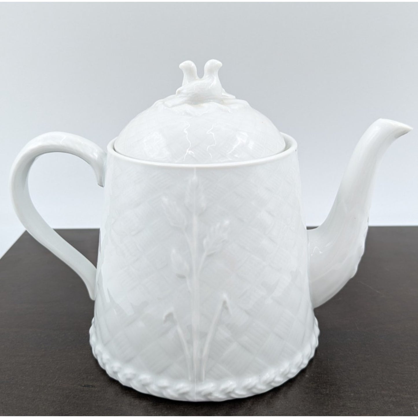 Royal Worcester Teapot Gourmet Oven China Embossed White Lid with Birds England