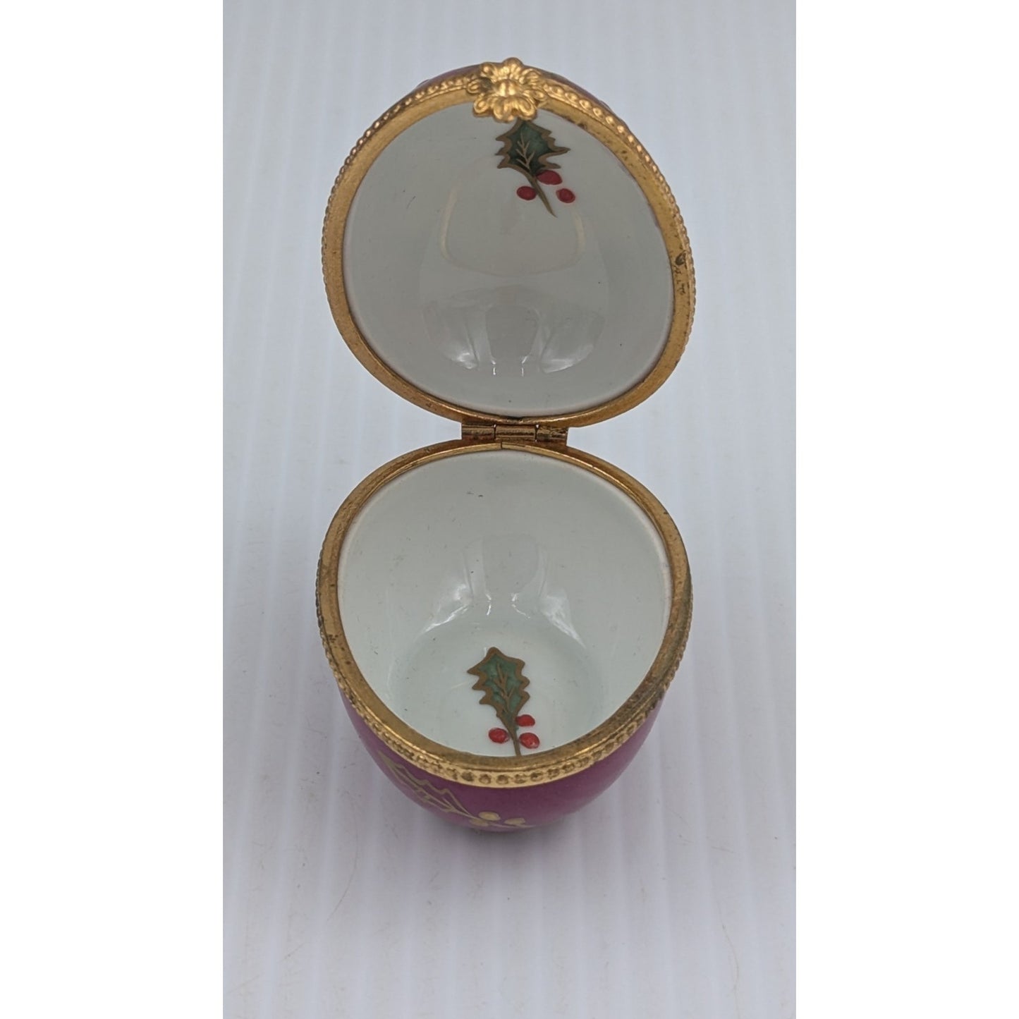 Limoges Joyeux Noel Christmas Trinket Box Egg Hand Painted Holly France 2.5"