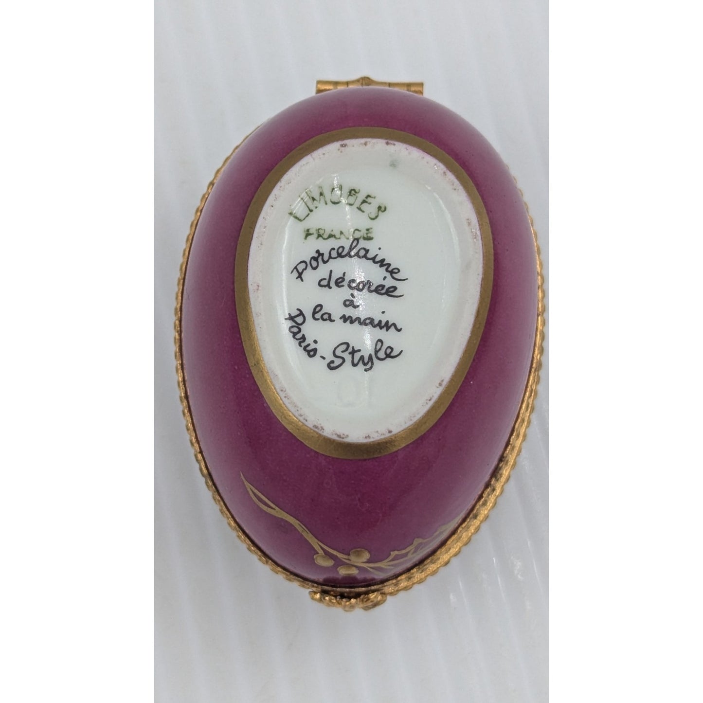 Limoges Joyeux Noel Christmas Trinket Box Egg Hand Painted Holly France 2.5"