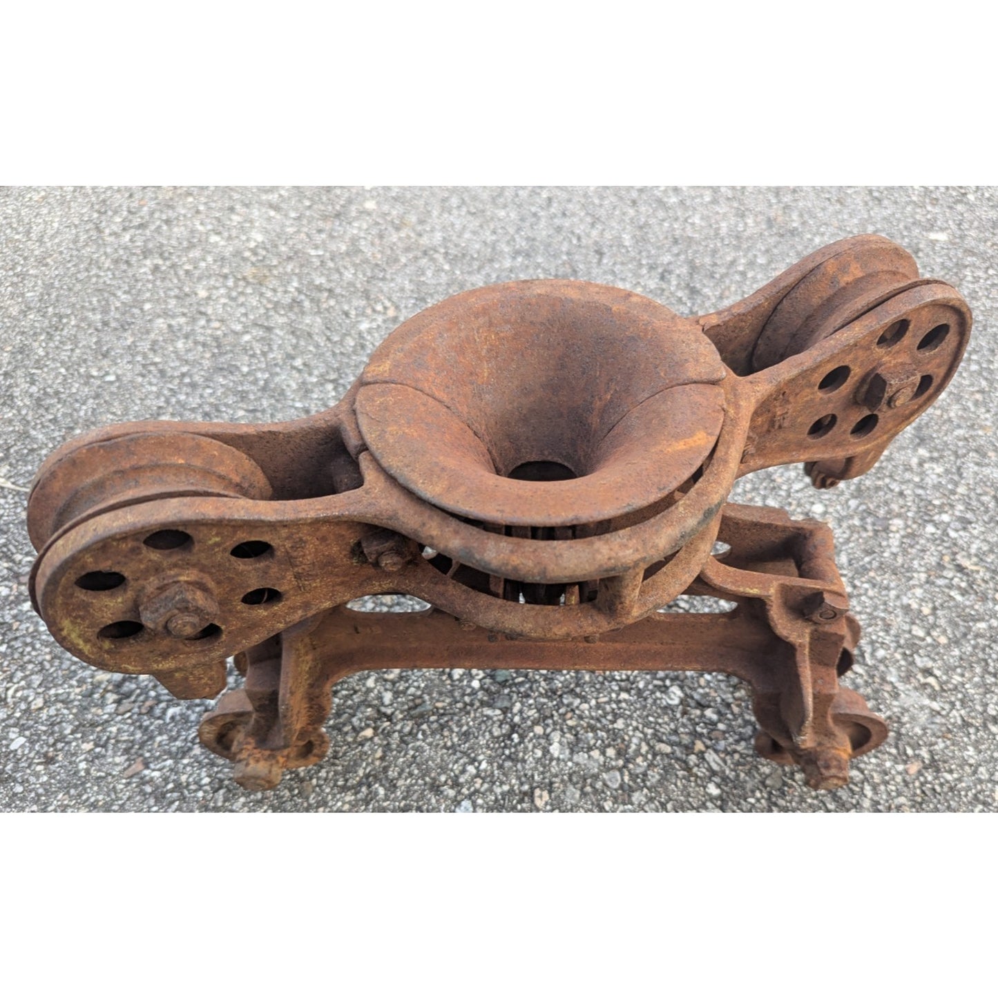 Antique Unloader Hay Trolley Carrier Cast Iron Pulley As Is Not Working