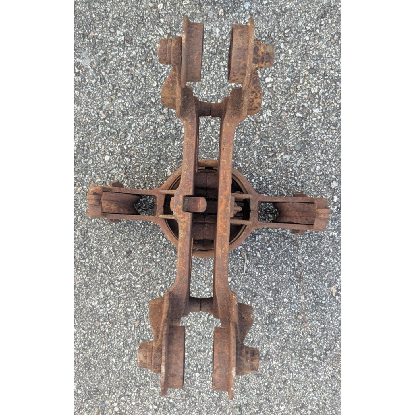 Antique Unloader Hay Trolley Carrier Cast Iron Pulley As Is Not Working