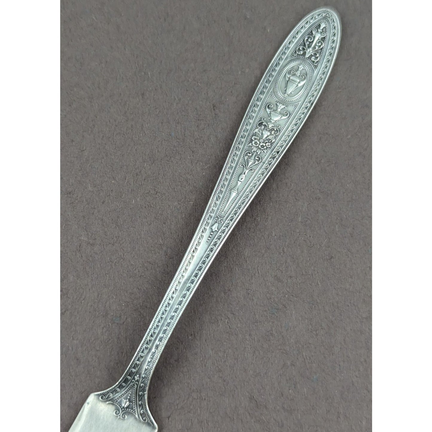 Wedgwood by International Sterling Silver Master Butter Knife 7 1/4" Long 33g